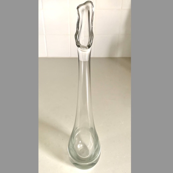 Clear Swung Bud Vase - Picture 1 of 10
